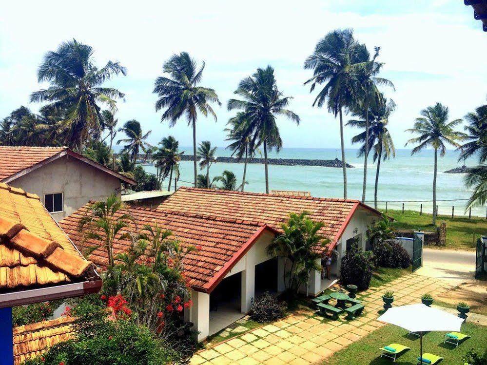 New Shangrela Beach Resort Амбалангода Екстериор снимка