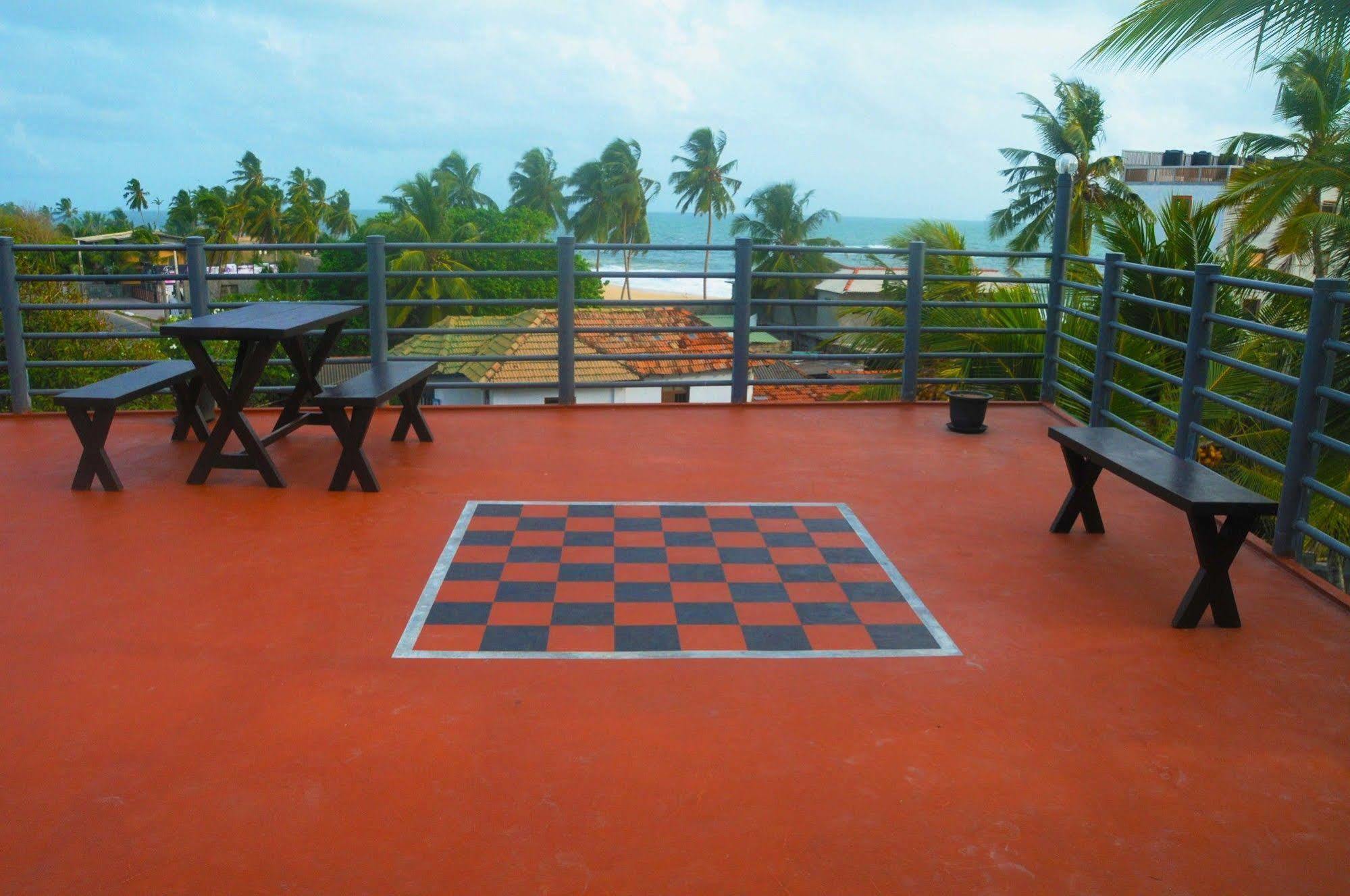 New Shangrela Beach Resort Амбалангода Екстериор снимка